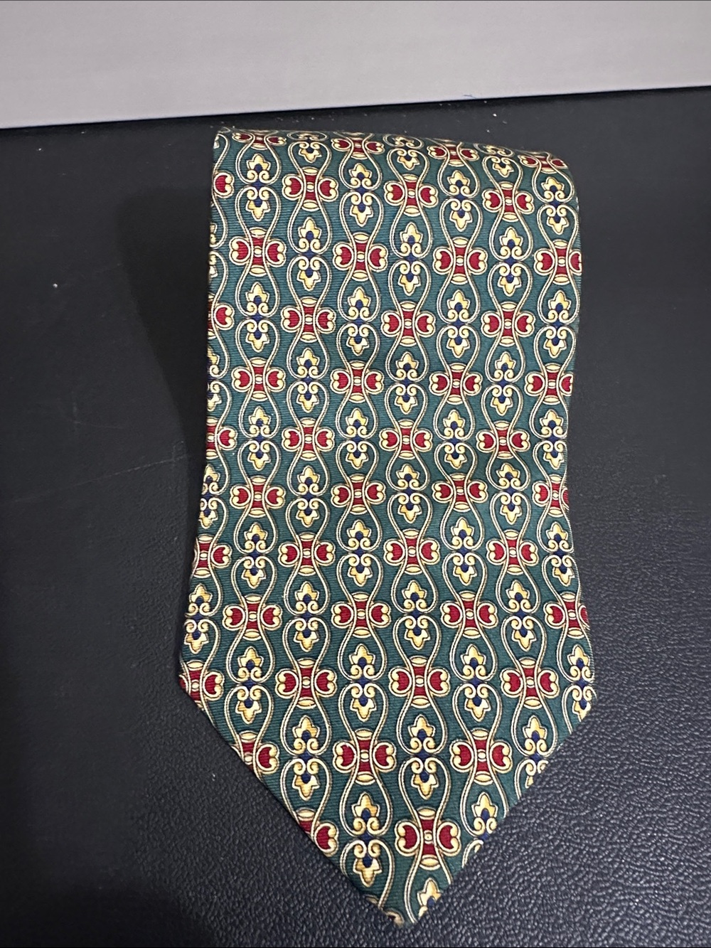 Paolo Gucci Classic Green Patterned Men's Tie - visible brand on the back